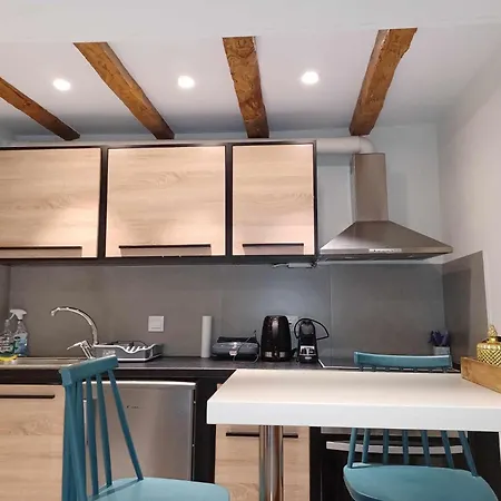 M&f Ground In Old Town * Corfu (city)