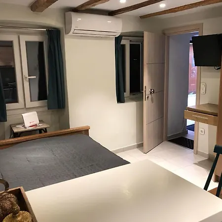 M&f Ground In Old Town Apartament